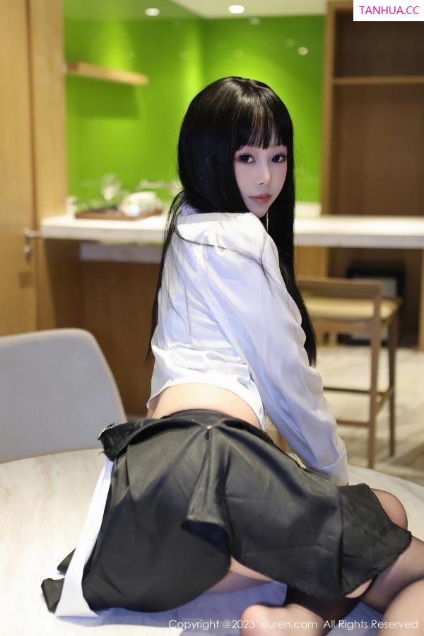   [XiuRen]高清写真图 2023.05.06 No.6685 早川京子 黑丝美腿第19张图片